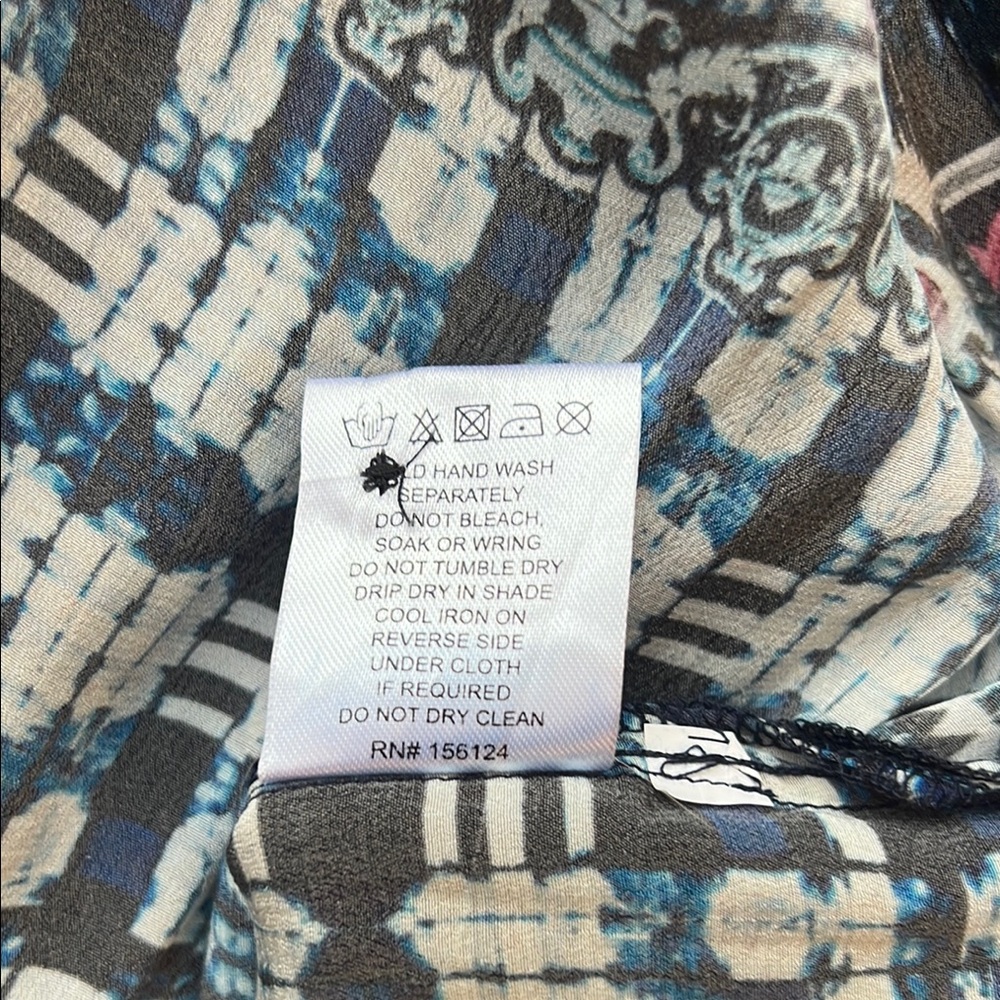 Colorful Patterned Button-Up Shirt - Picture 6 of 6